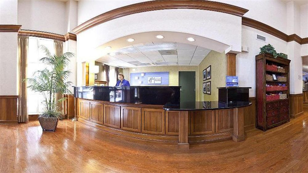 Holiday Inn Express Hotel & Suites Conover - Hickory Area By Ihg Eksteriør billede