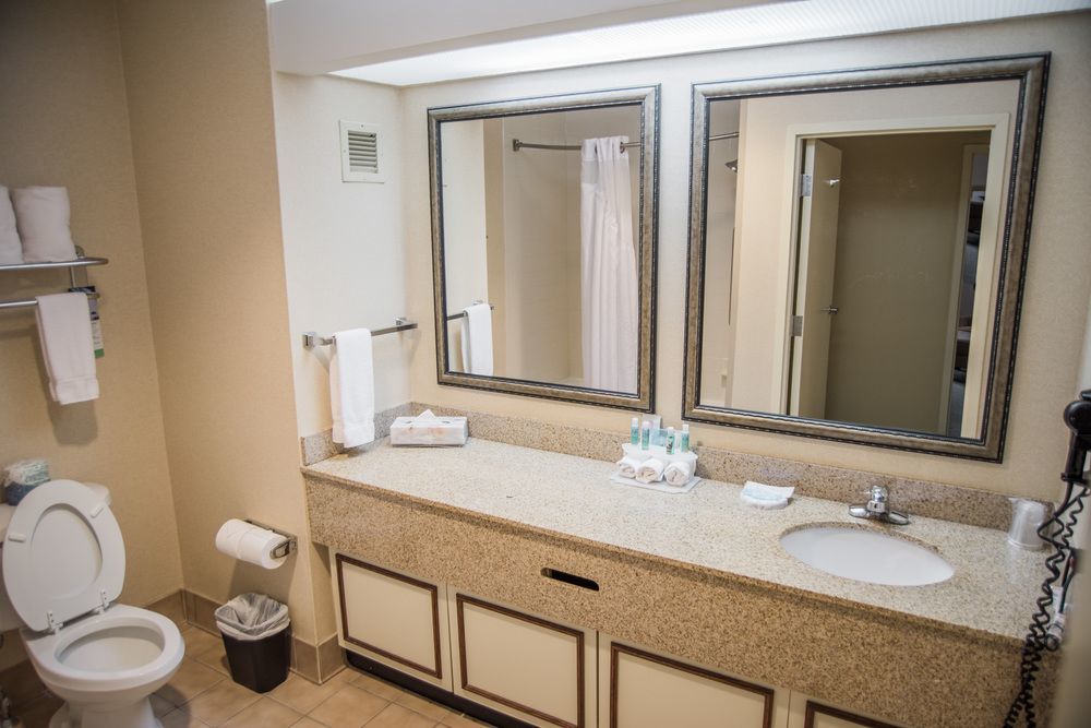 Holiday Inn Express Hotel & Suites Conover - Hickory Area By Ihg Eksteriør billede
