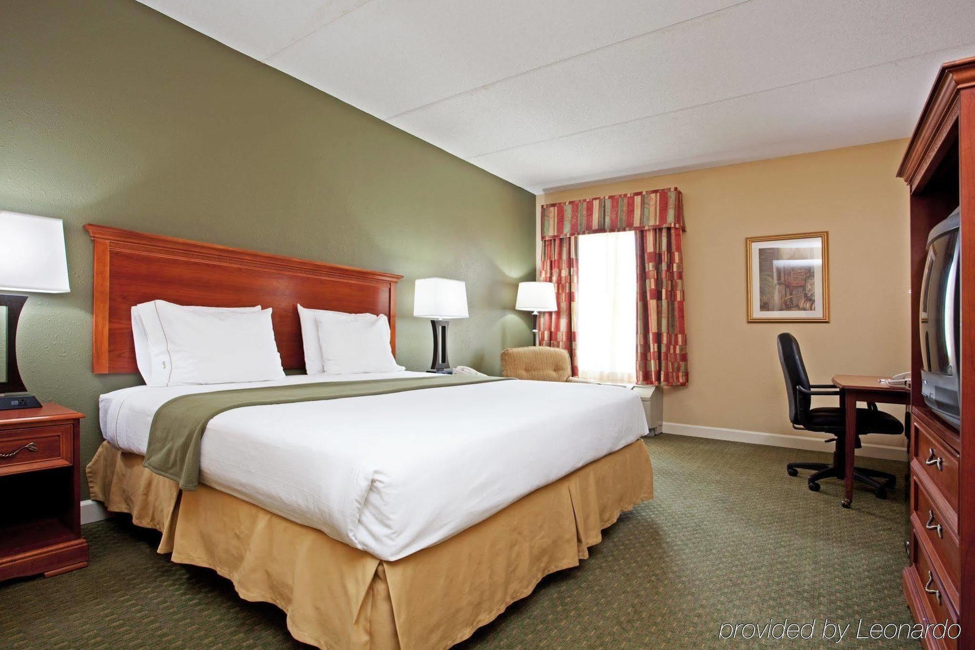 Holiday Inn Express Hotel & Suites Conover - Hickory Area By Ihg Værelse billede
